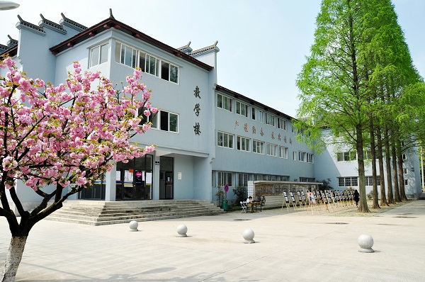 教学楼.JPG