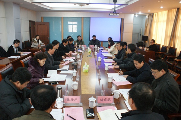 2015年1月4日湖南省教育厅副厅长邹文辉一行到安徽电大考察“网络成教园区”.jpg