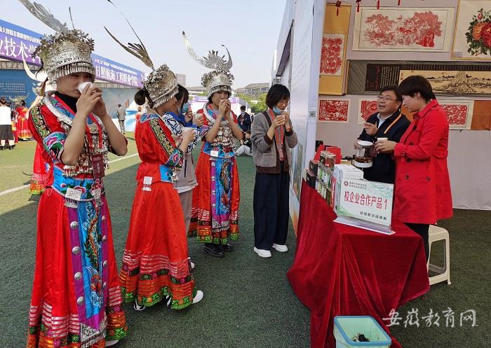 重庆展演5.jpg